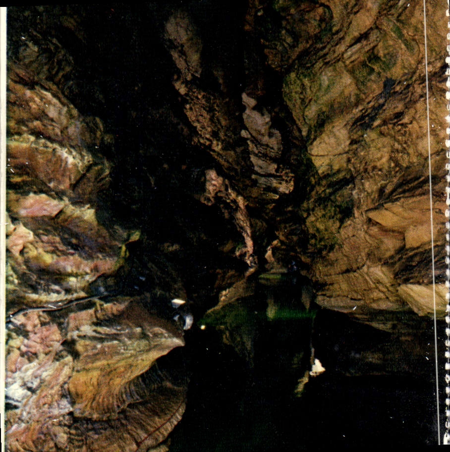 MODERN CARD Pit of Padirac the plane river