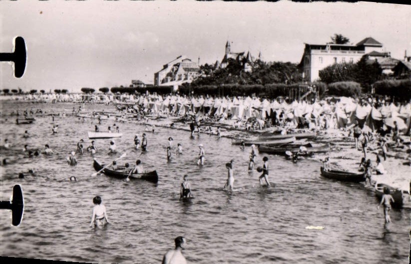 MODERN CARD Arcachon Main beach Dimensions Money Towards the Casino