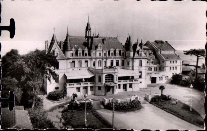 CPM Arcachon Cote d'Argent Le casino de la plage