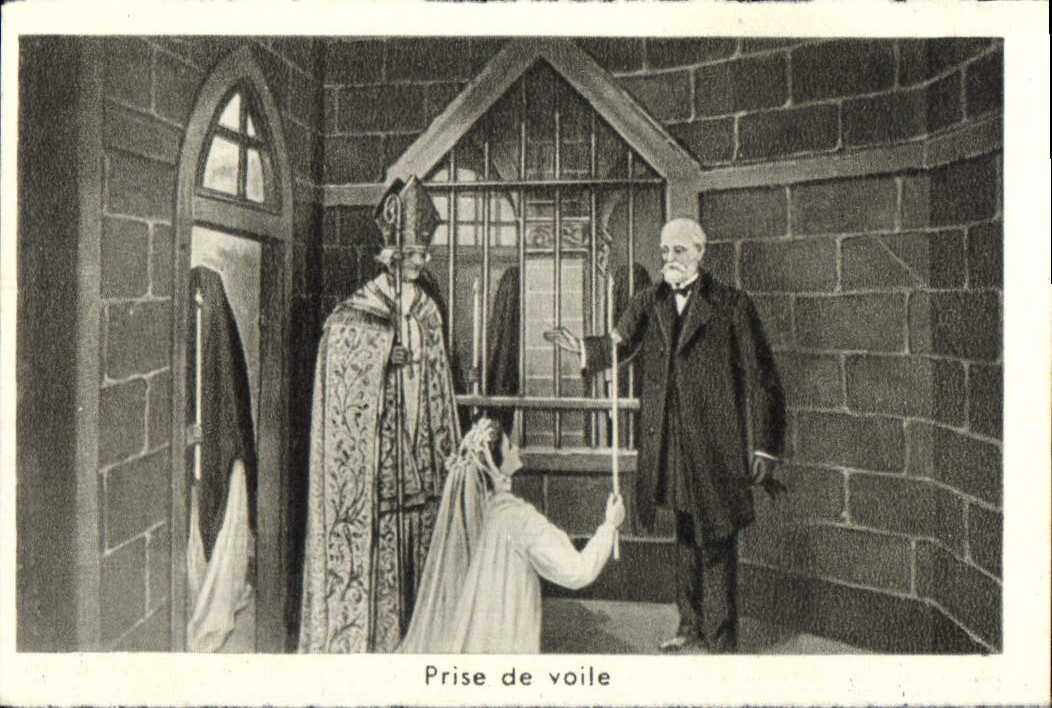 CPM Lisieux Prise de Voile