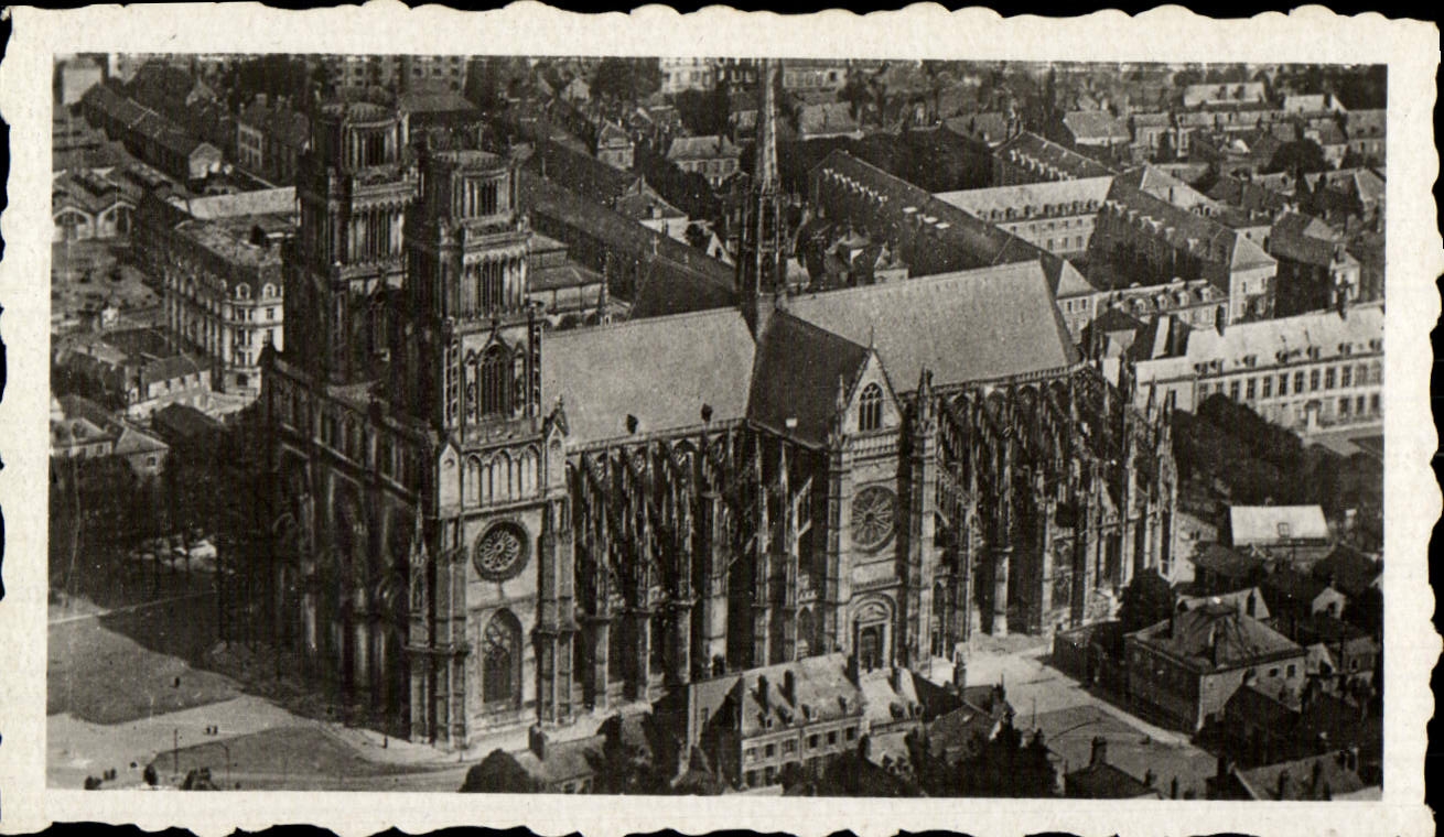 CPM Orleans la Cathedrale Vue de la Prise d'Avion