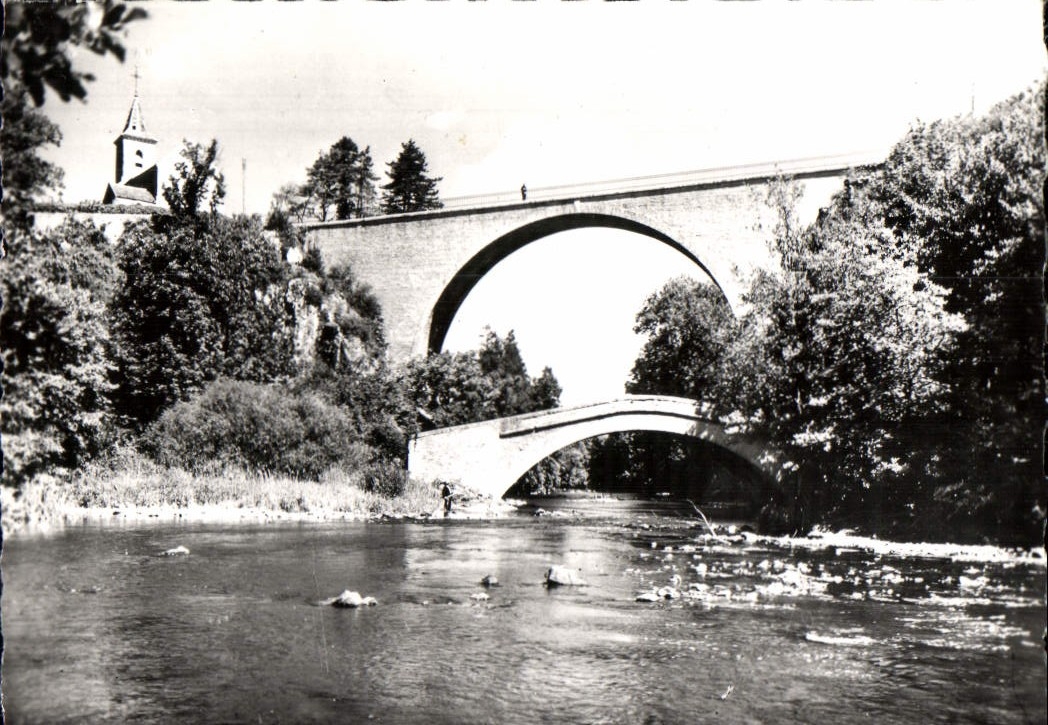 MODERN CARD Pierre Perthuis Two Bridges