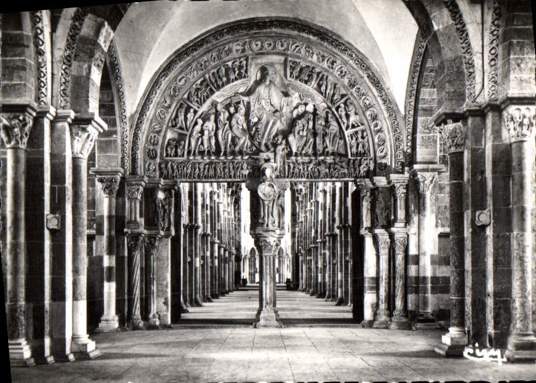 CPM Vezelay Eglise Abbatiale De La Madeleine Le Narthex Et La Nef