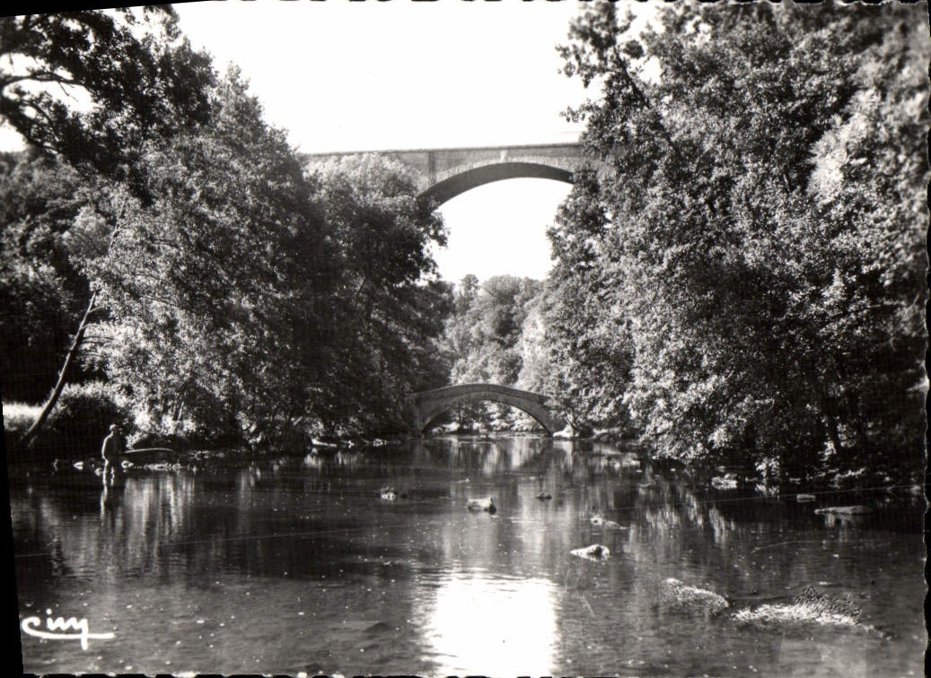 MODERN CARD Pierre Perthuis the Cure And Two Bridges