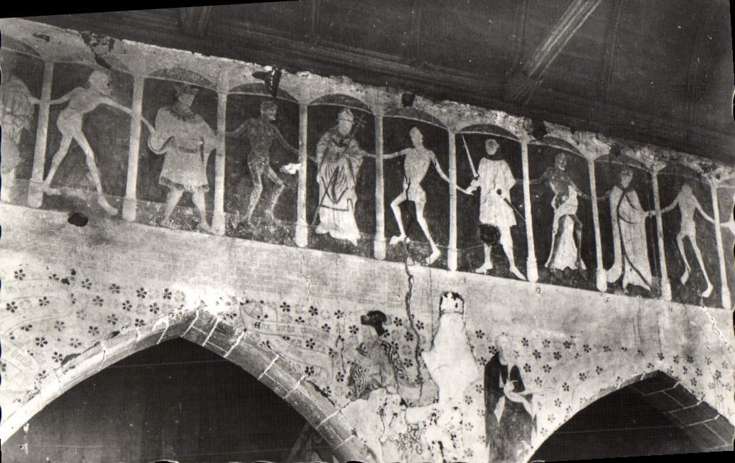 CPM Plouha Chapelle De Kermaria An Isquit L'interieur Fresque