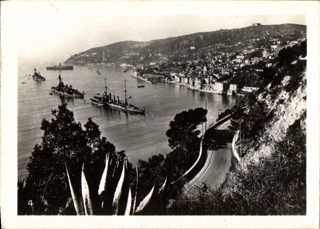 MODERN CARD Villefranche on Sea Boats
