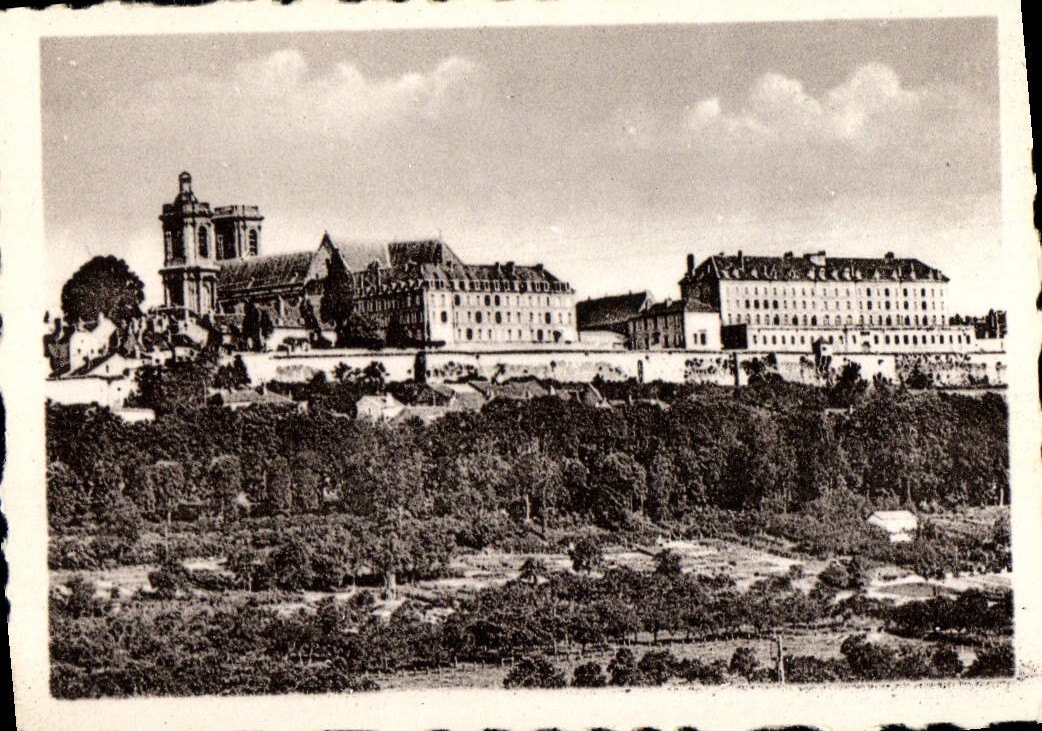 MODERN CARD Seen Towards the Langres Cathedral