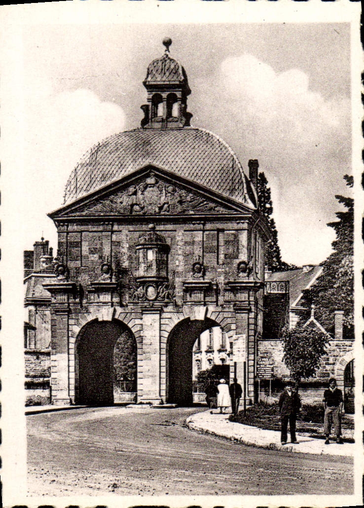 MODERN CARD Gate Of Moulins Langres