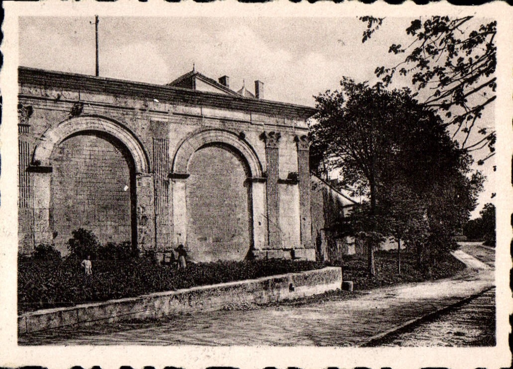 MODERN CARD Roman Gate Langres