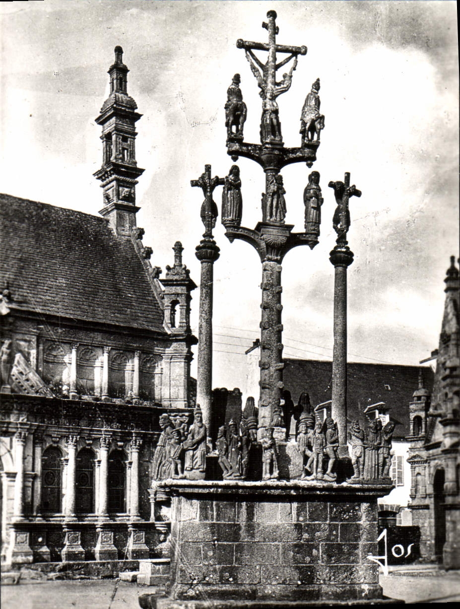 CPM Saint Thegonnec Le Calvaire