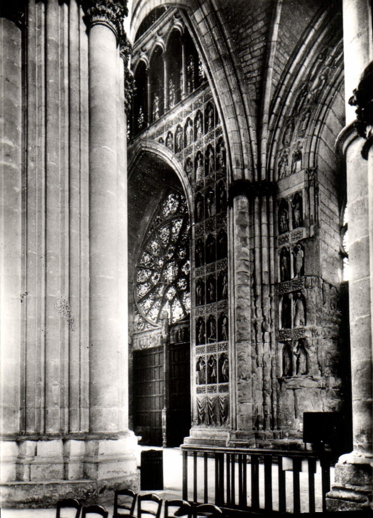 CPM Reims La Cathedrale Notre Dame Portail Centrol Interieur De La Cathedrale