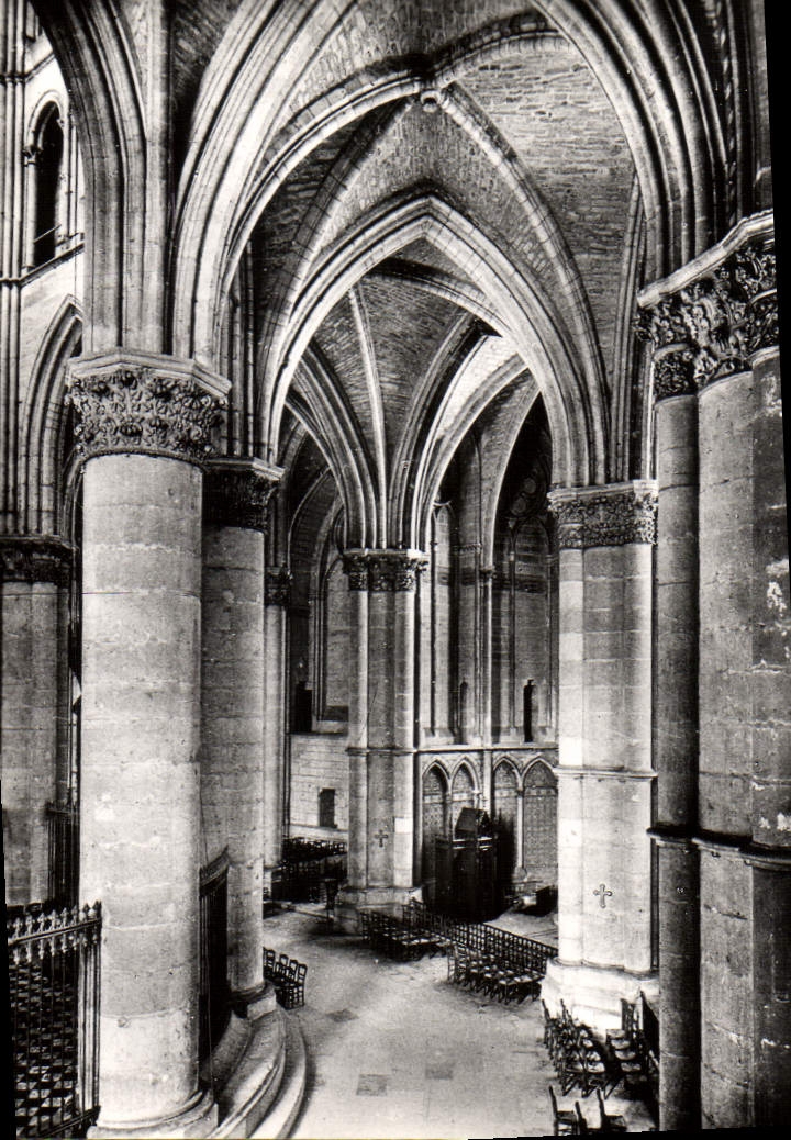 CPM Reims La Cathedrale Notre Dame Le Deambulatoire