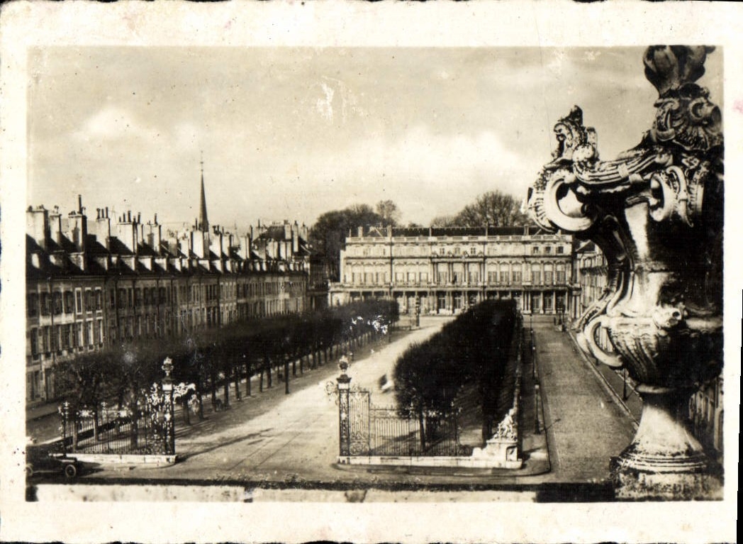 CPM Nancy La Place Carriere