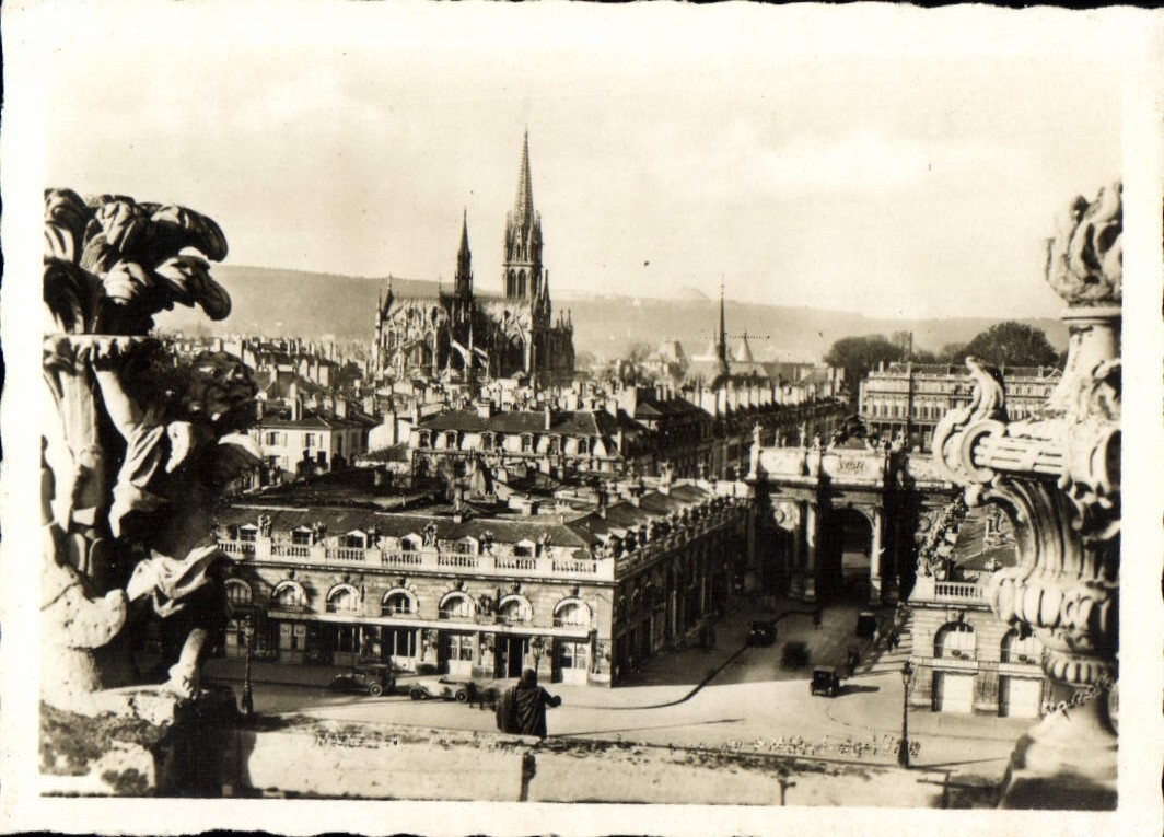 CPM Nancy La Place Stanislas Vue De l'Hotel De Ville