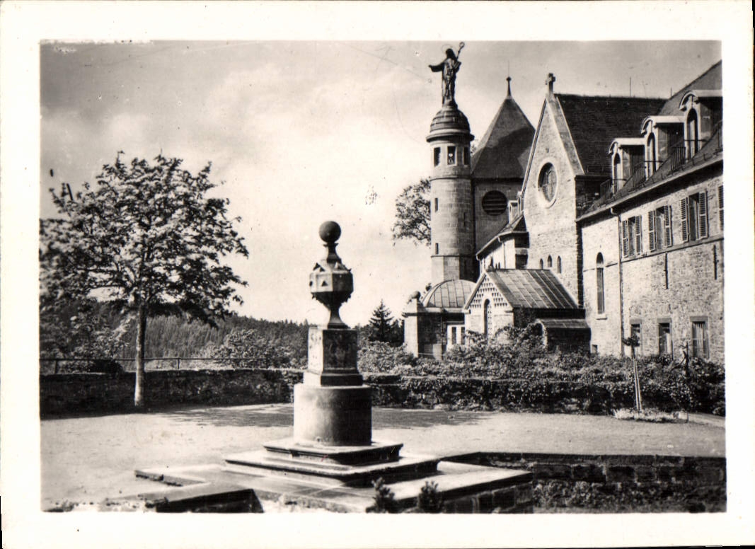CPM Mont Sainte Odile La Terrasse du Couvent