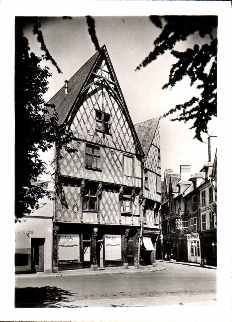 POSTAL MODERNA Bourges