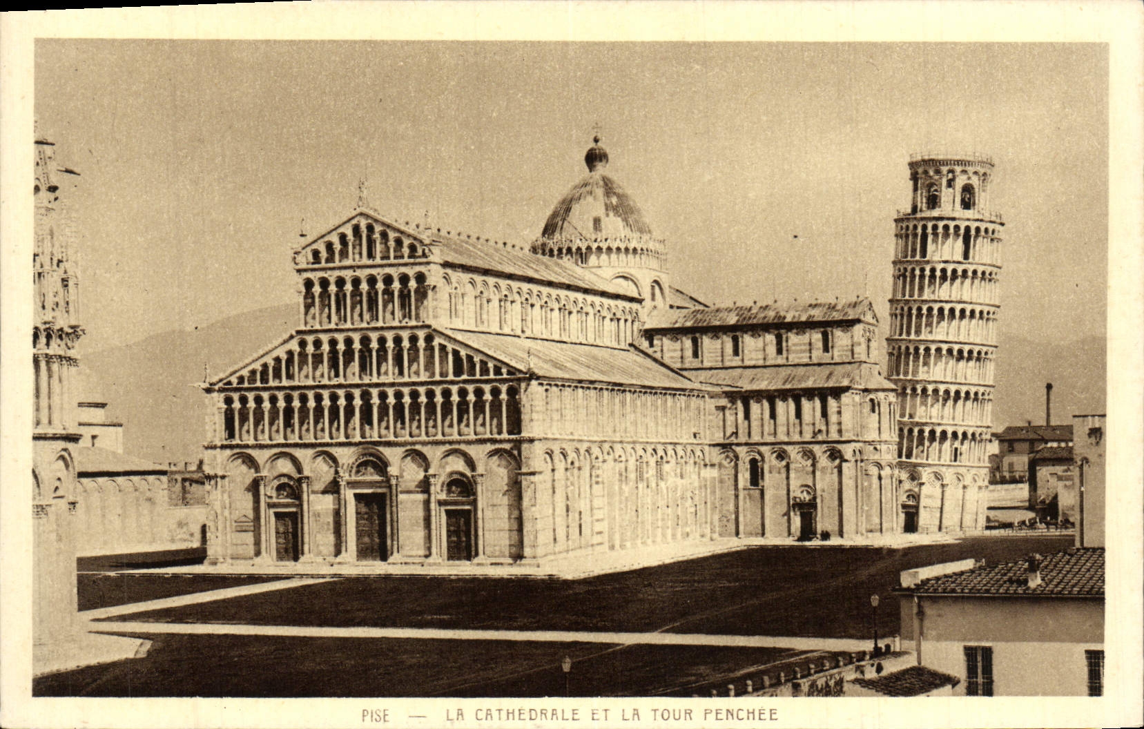 CPA Pise La Cathedrale et la Tour penchee