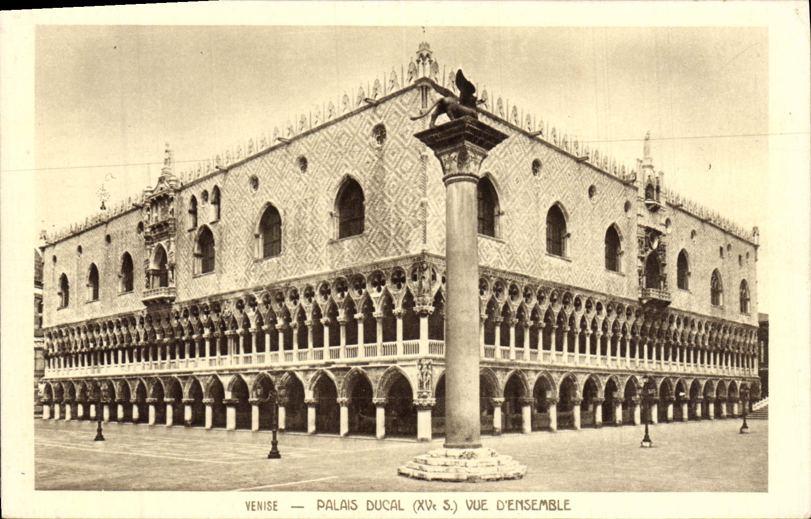 VINTAGE POSTCARD Venice Ducal Palate Overall picture