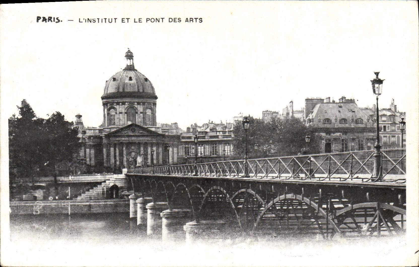 CPA Paris l'Institut Et Le Pont Des Arts
