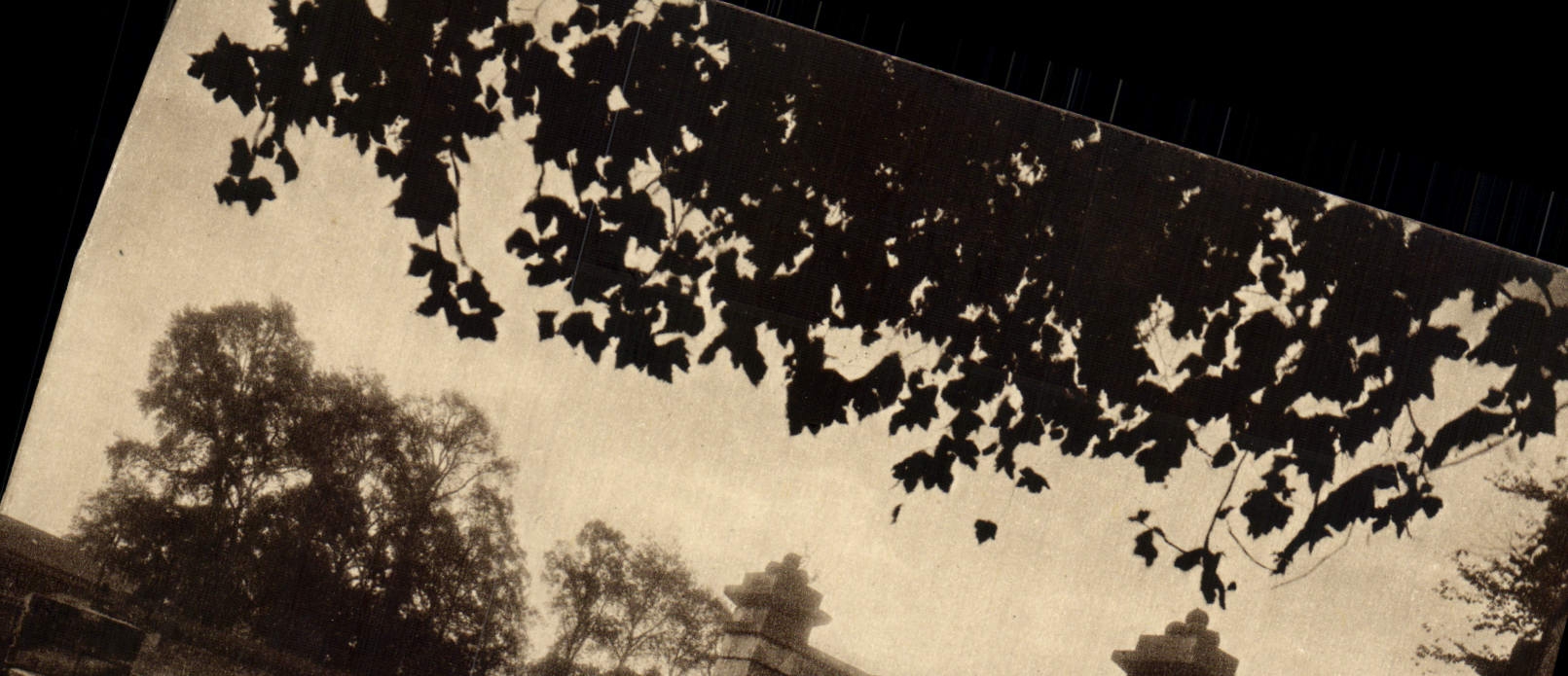 VINTAGE POSTCARD All Frank Bayonne Quay Of the Basques Fortifications