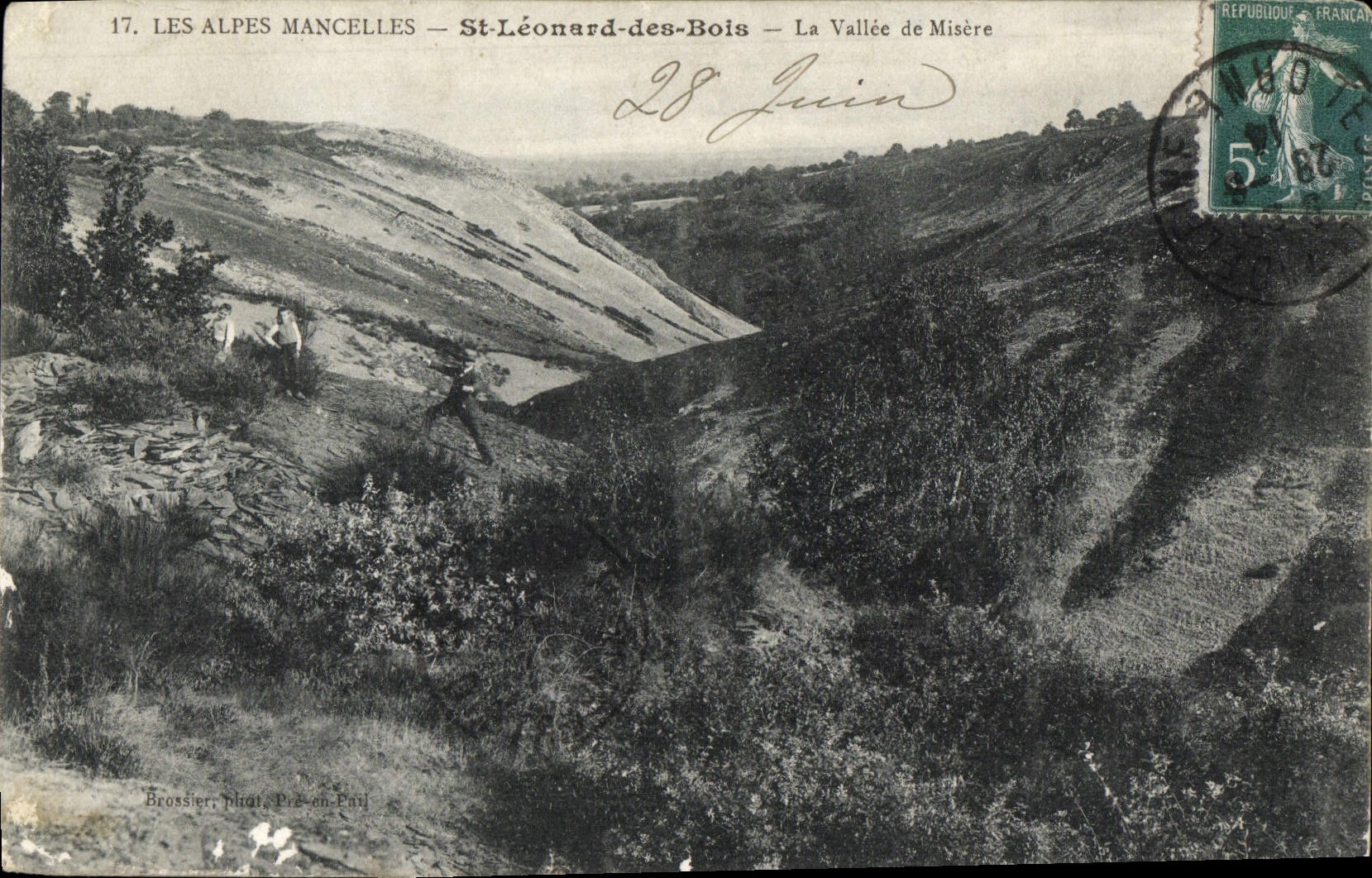 CPA Les Alpes Mancelles St Leonard des Bois La Vallee de Misere 