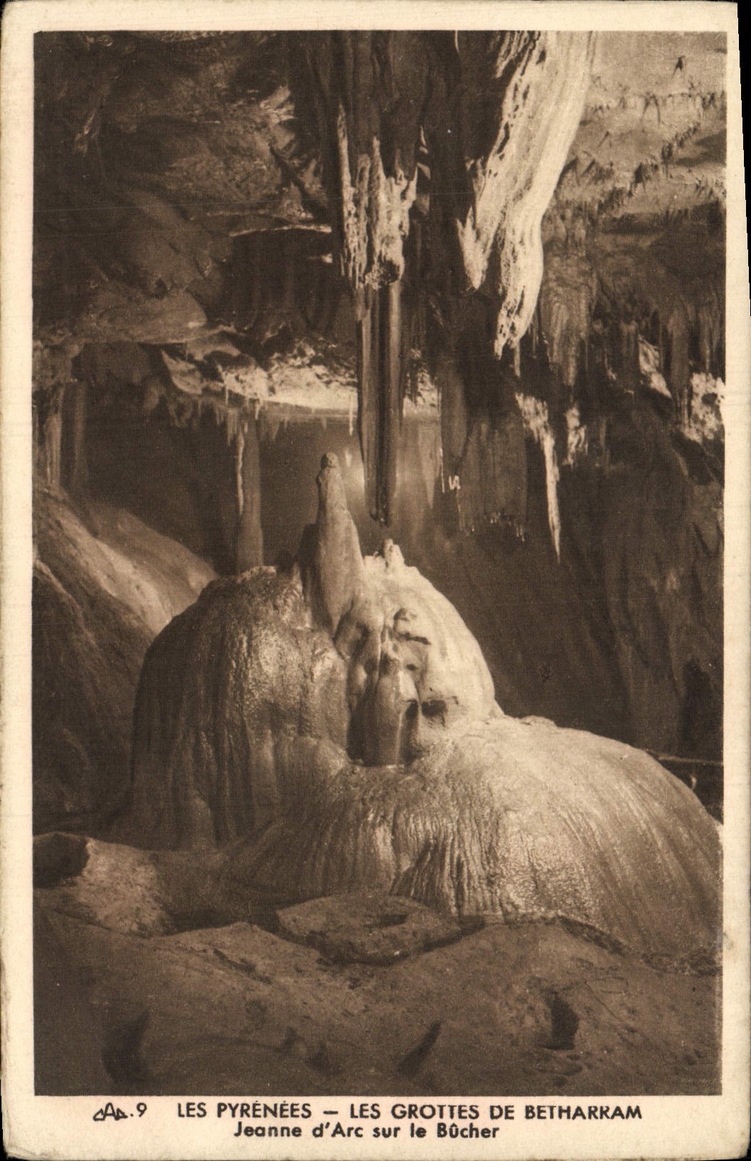 VINTAGE POSTCARD the Pyrenees Caves of Betharram Jeanne d' Arc on the Butcher