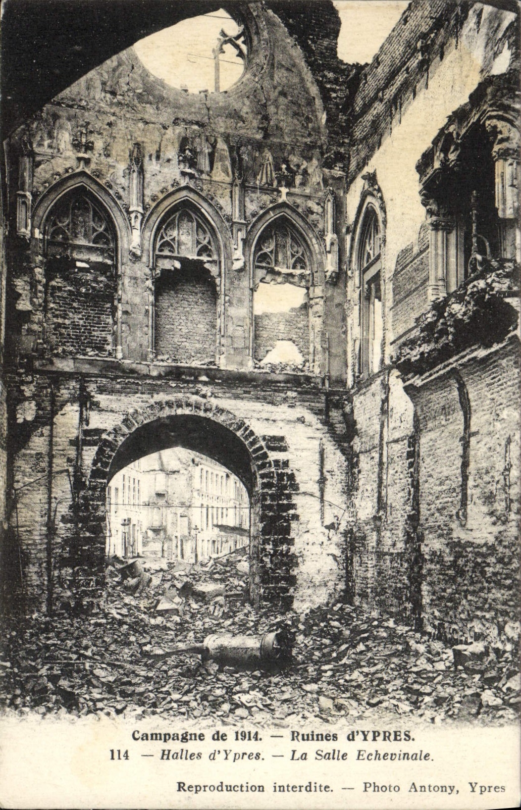 CPA Campagne Ruines D'Ypres Halles D'Ypres La Salle Echevinale Militaria