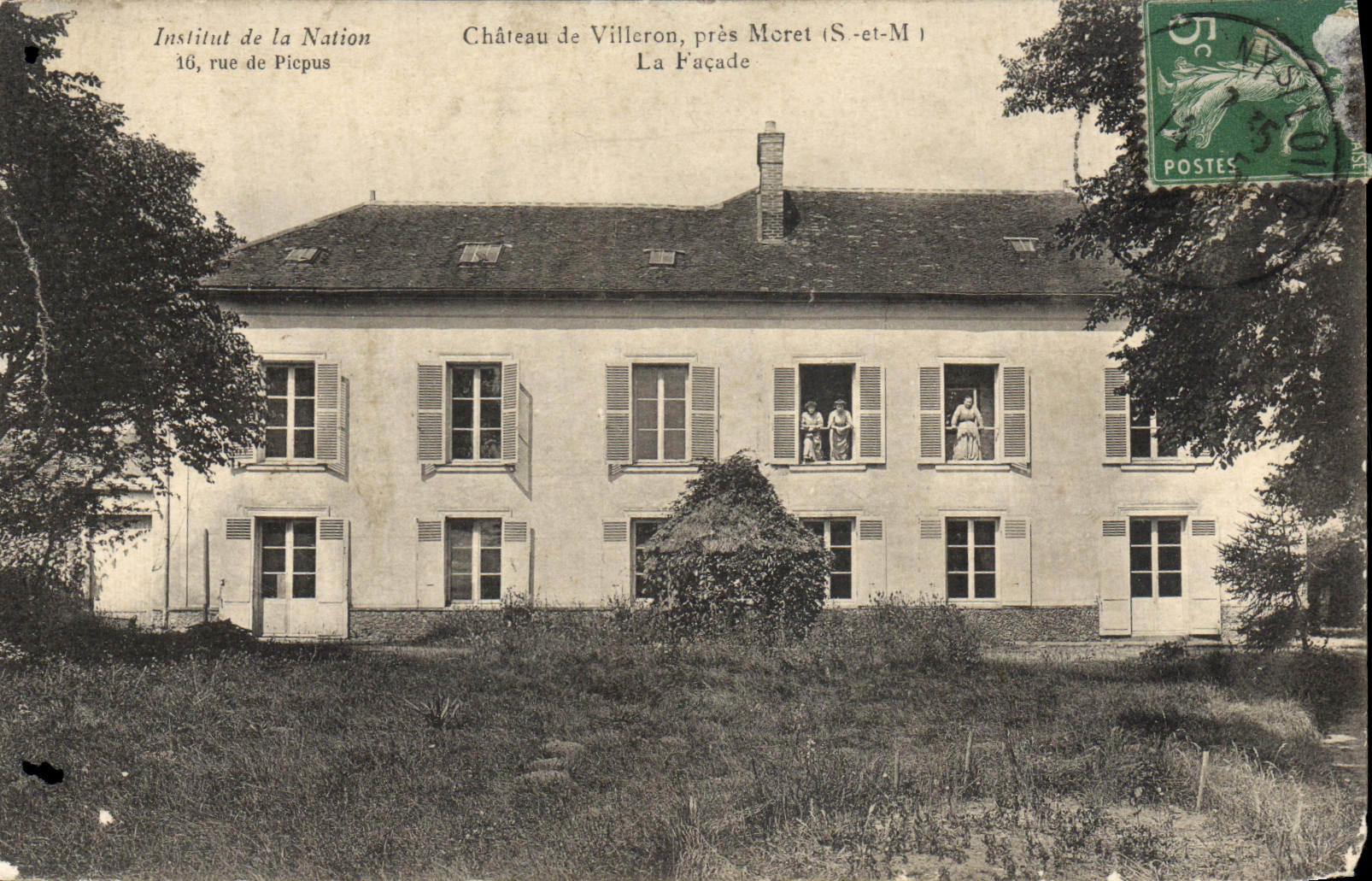 VINTAGE POSTCARD Castle De Villeron Close Moret the Frontage