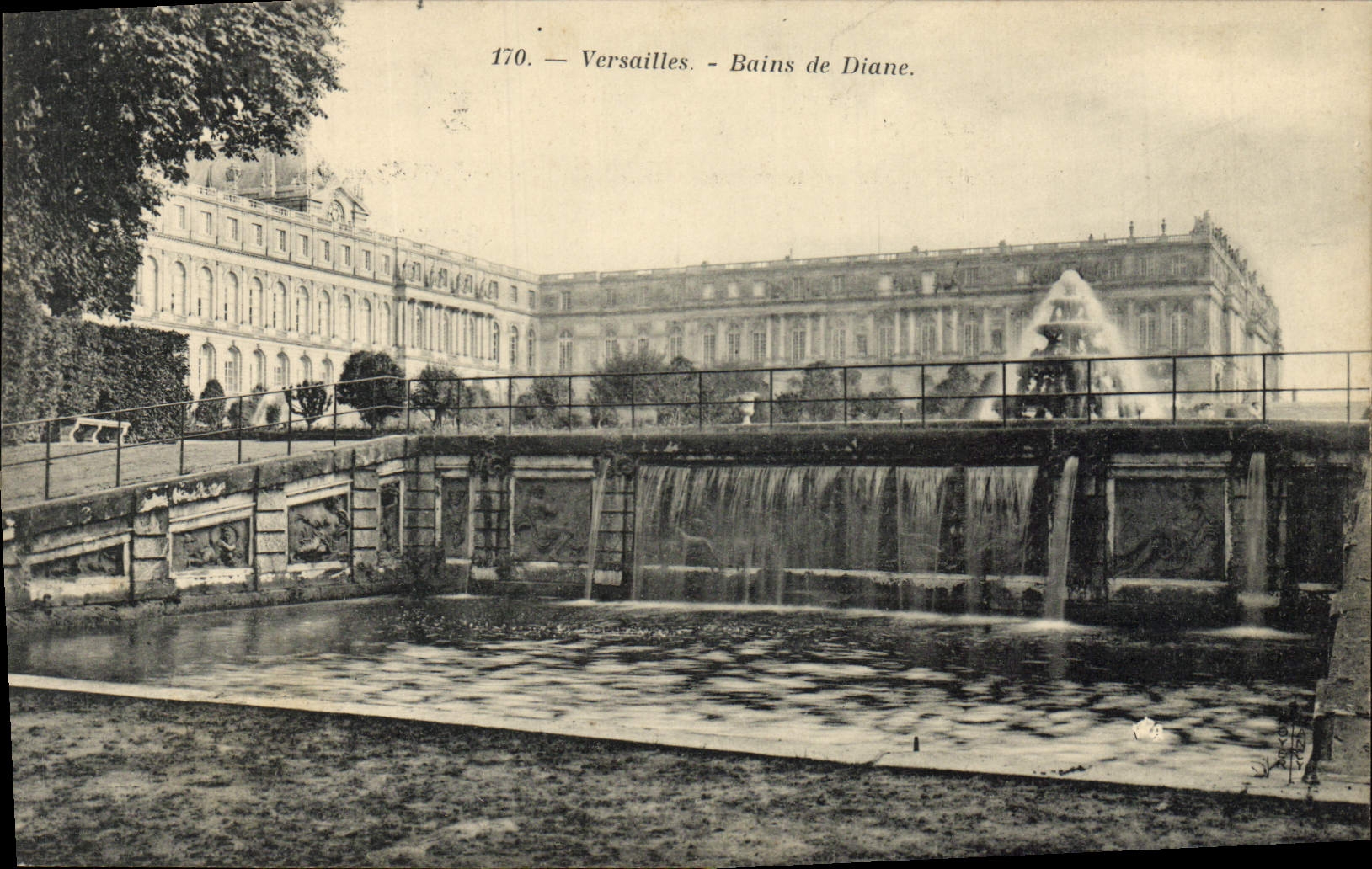 CPA Parc de Versailles Bains de Diane