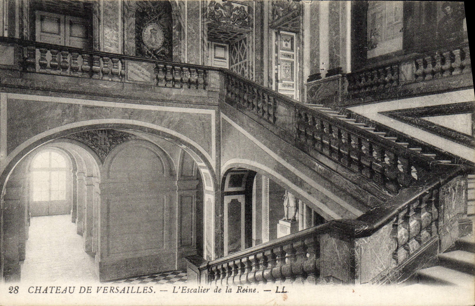 VINTAGE POSTCARD Castle Of Versailles the Staircase of the Queen