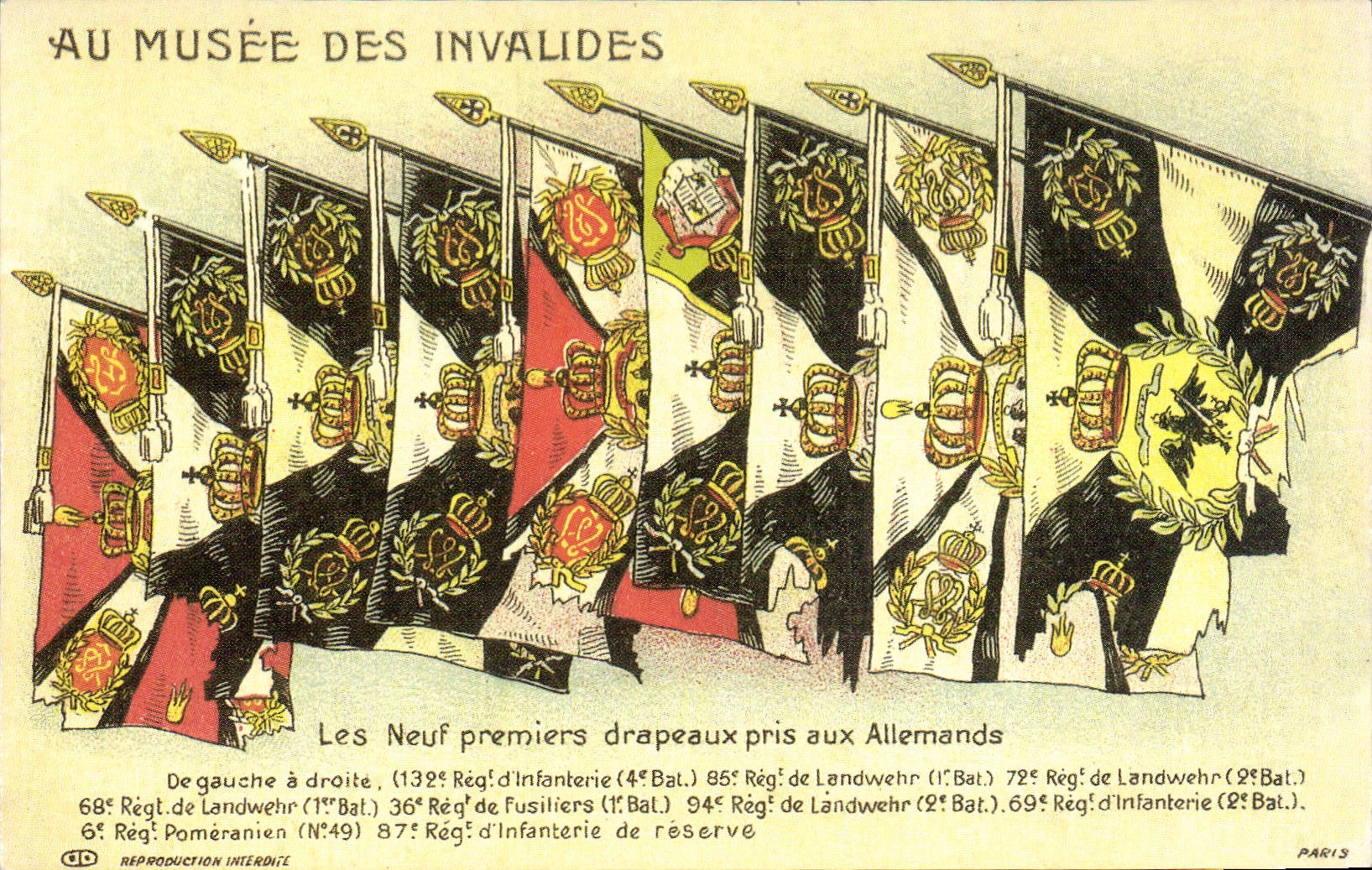 CPA Au Musee Des Invalides Paris Les neuf premiers drapeaux pris aux Allemands Militaria