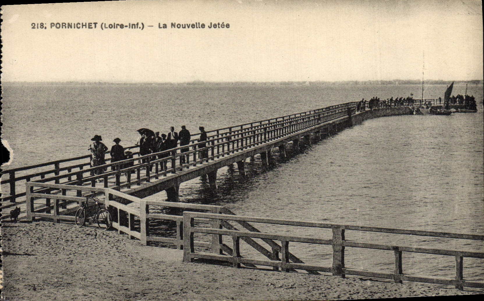 VINTAGE POSTCARD Pomichet the New Pier
