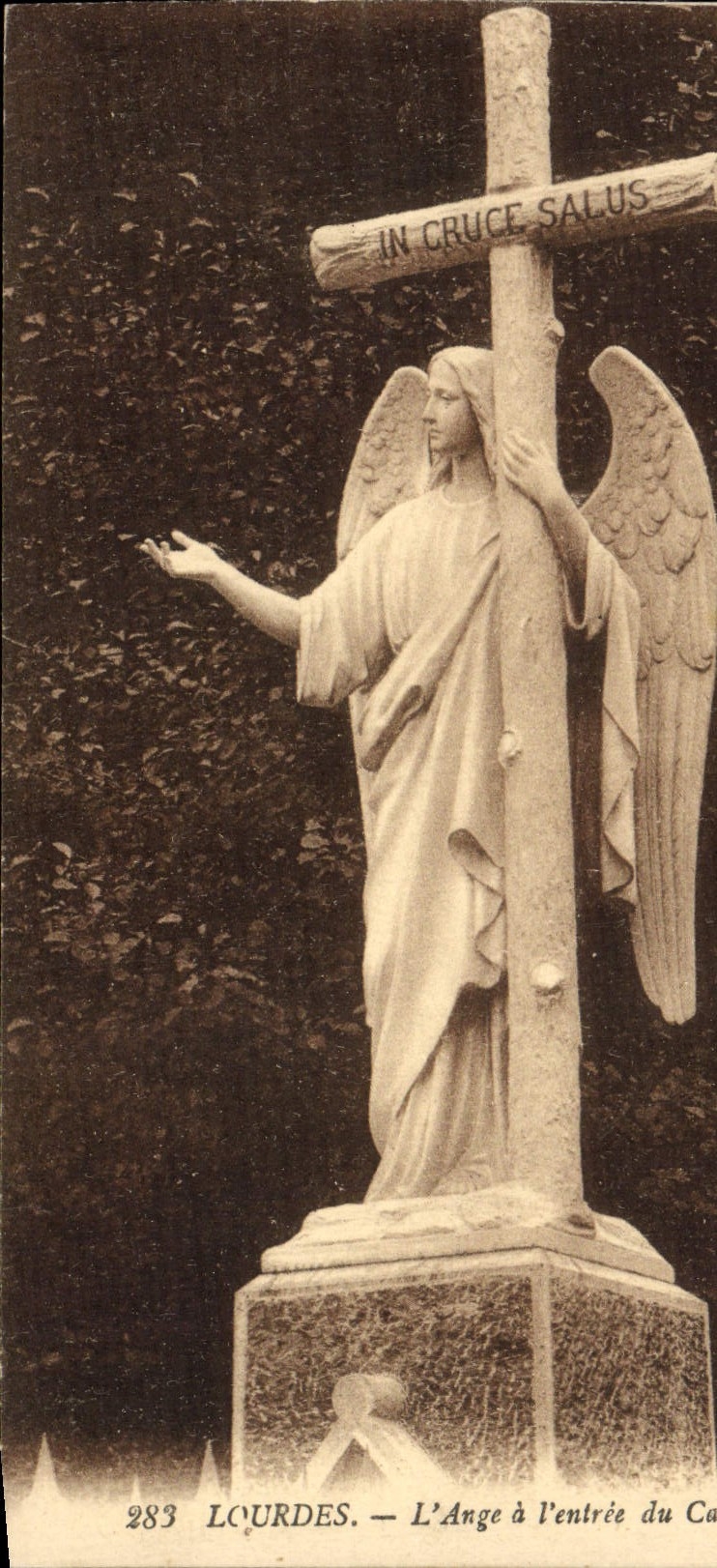 VINTAGE POSTCARD Heavy the Angel at the Entry of the martyrdom