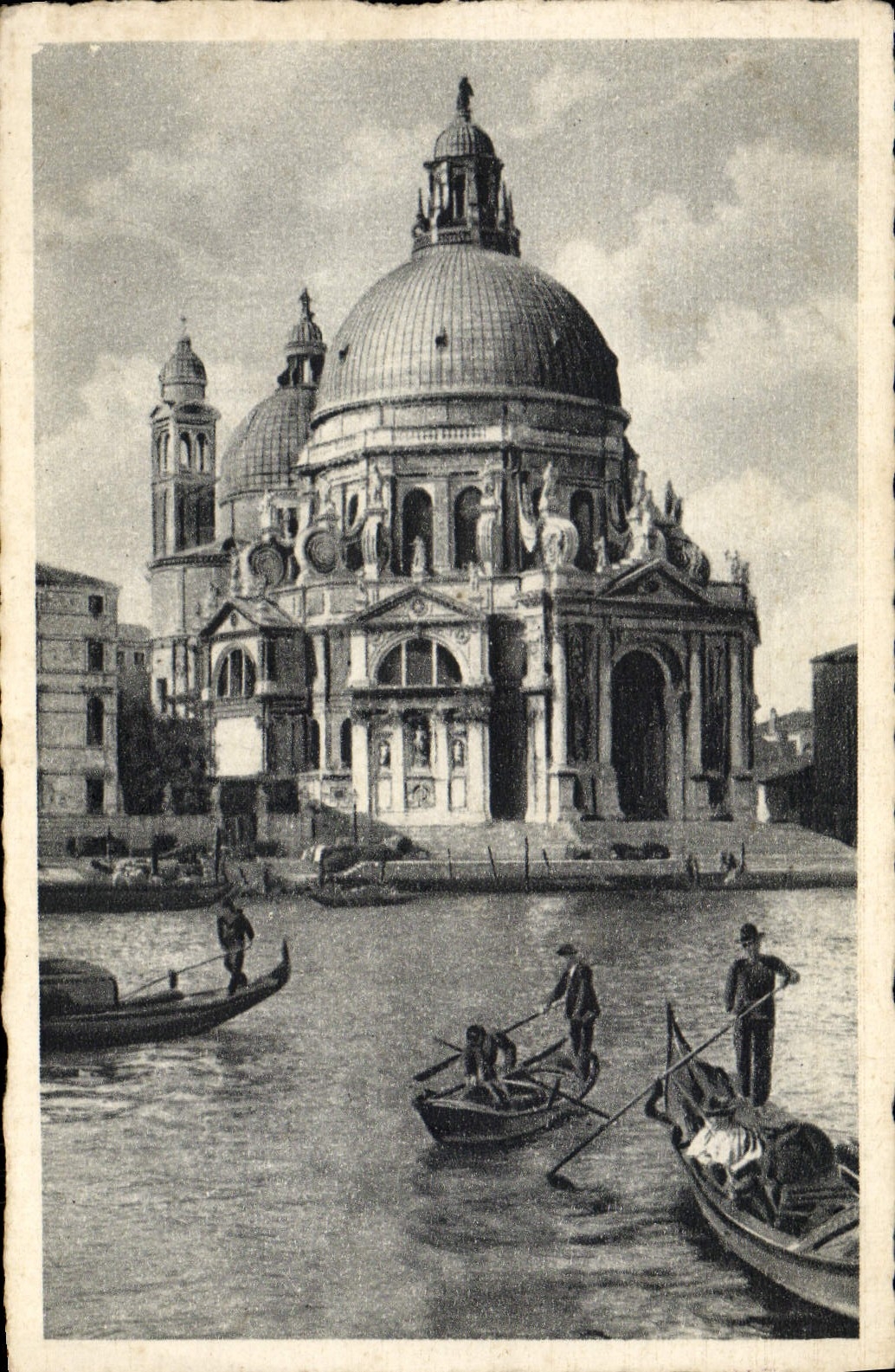 VINTAGE POSTCARD Venezia Chiesa della Salute