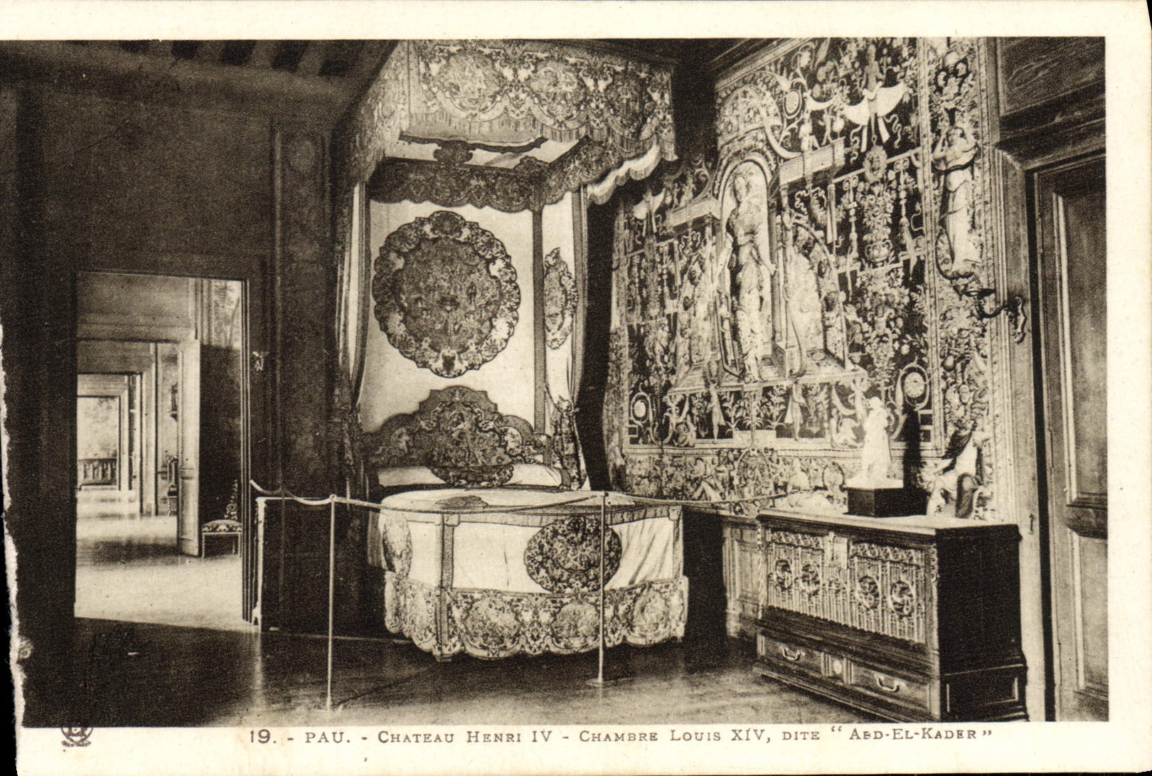 CPA Pau Chateau Henri IV Chambre Louis XIV dite Abd el Kader