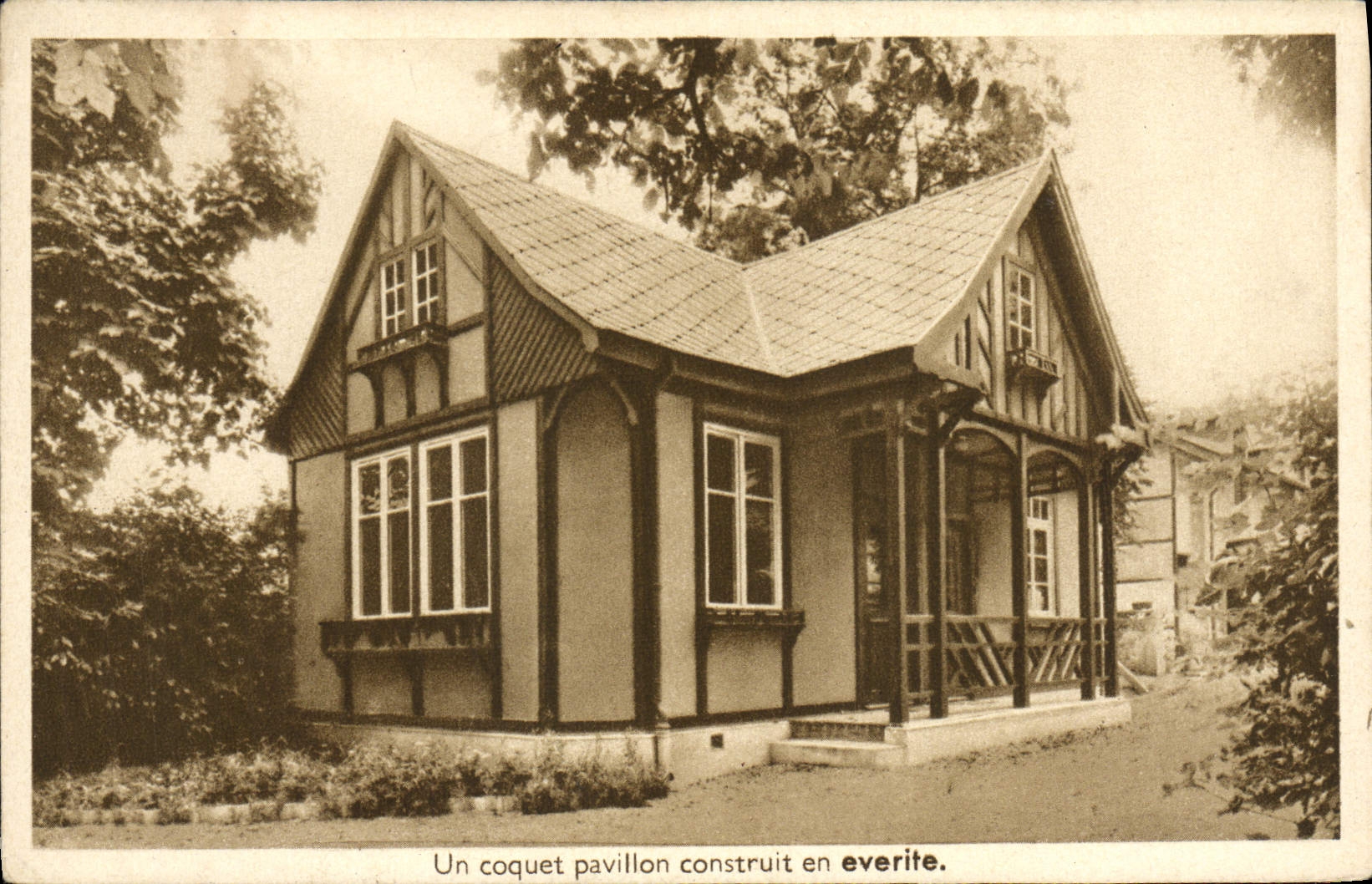 VINTAGE POSTCARD an Vain House Built in Everite