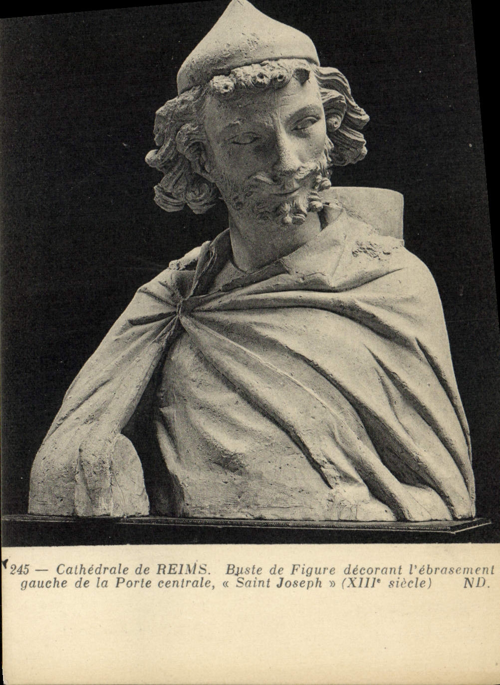 Busto de Reims de la POSTAL de la VENDIMIA de la figura que adorna a la izquierda que extiende con la catedral central José de la puerta Saint
