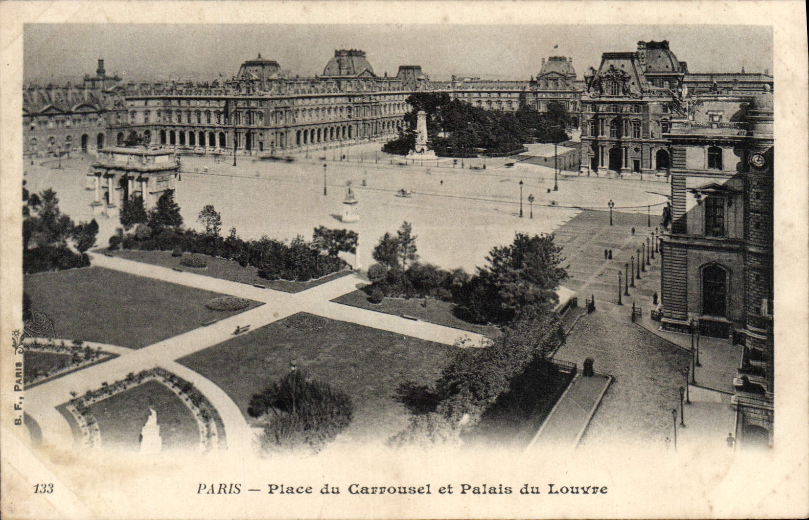CPA Paris place Du Carrousel Et Palais Du Louvre