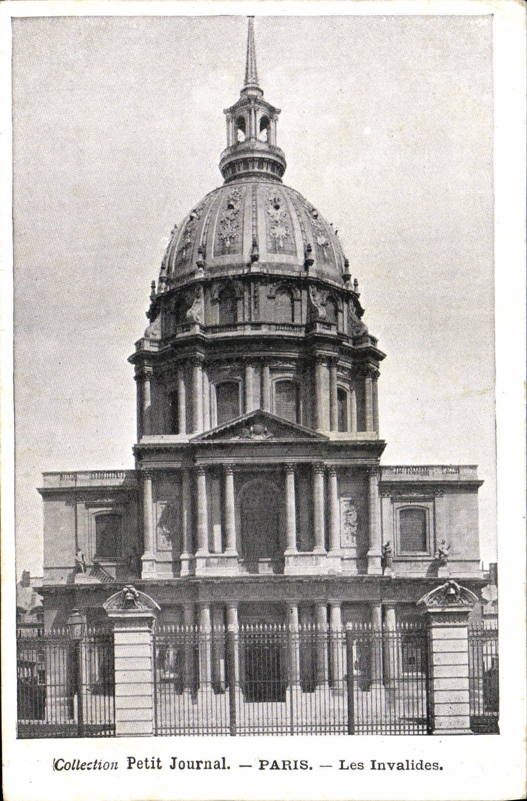 CPA Paris Les Invalides
