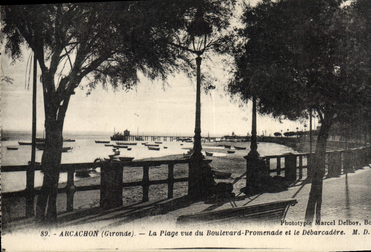 VINTAGE POSTCARD Arcachon the Beach Seen Of the Boulevard Walk And the Unloading dock