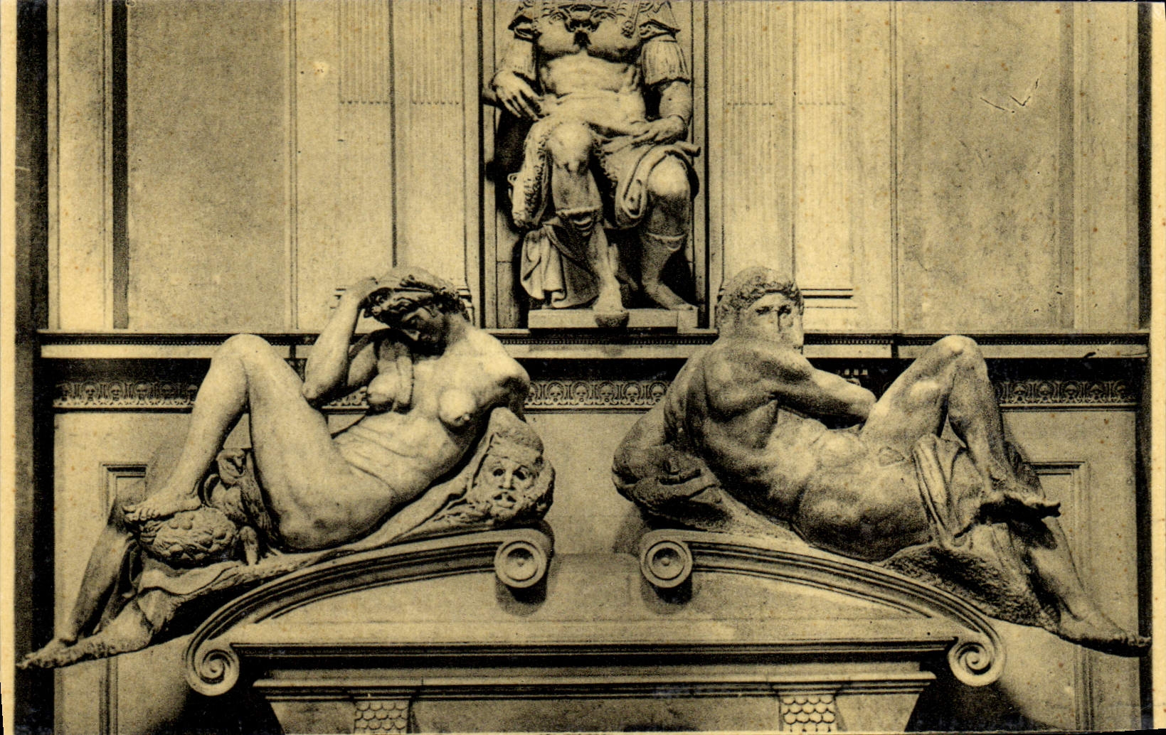 Sacristía de San Lorenzo de la iglesia de Florencia del ángel de Miguel de la POSTAL de la VENDIMIA nueva la noche y el día de la tumba de Julien de Medicis