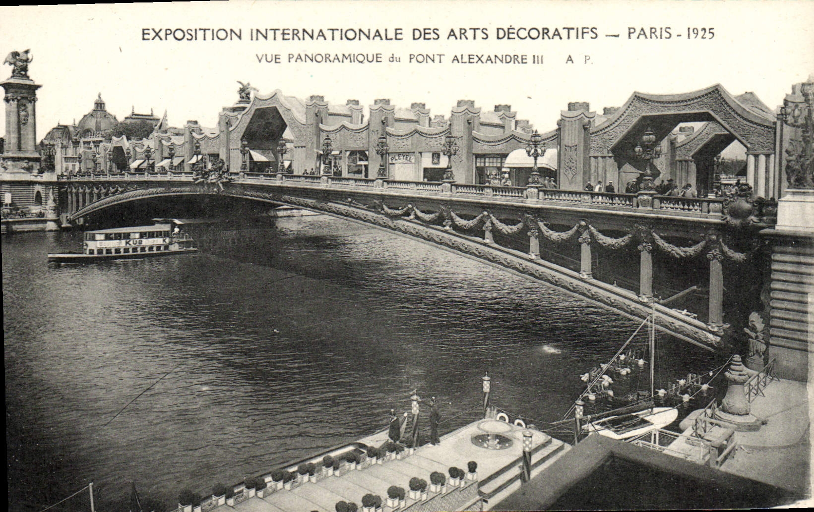 CPA Paris Exposition Des Arts Decorafits Vue Panoramique Vers Le Pont Alexandre III