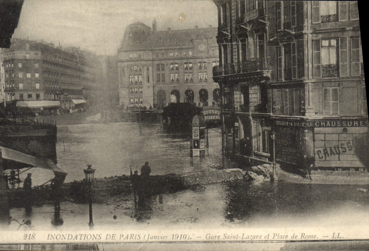 CPA Inondations De Paris Gare Saint Lazare Et Place De Rome