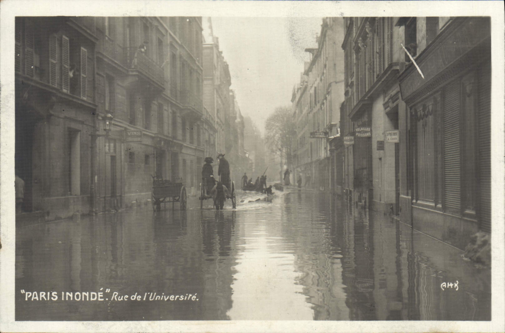 CPA Paris Inonde rue De l'Universile