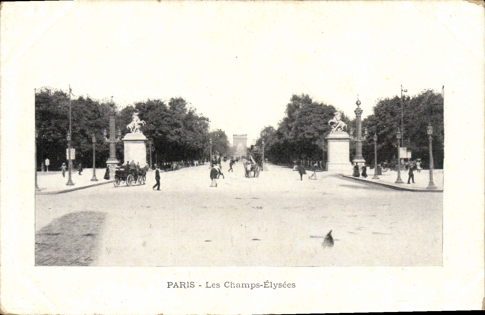 CPA Paris Les Champs Elysees Arc de Triomphe