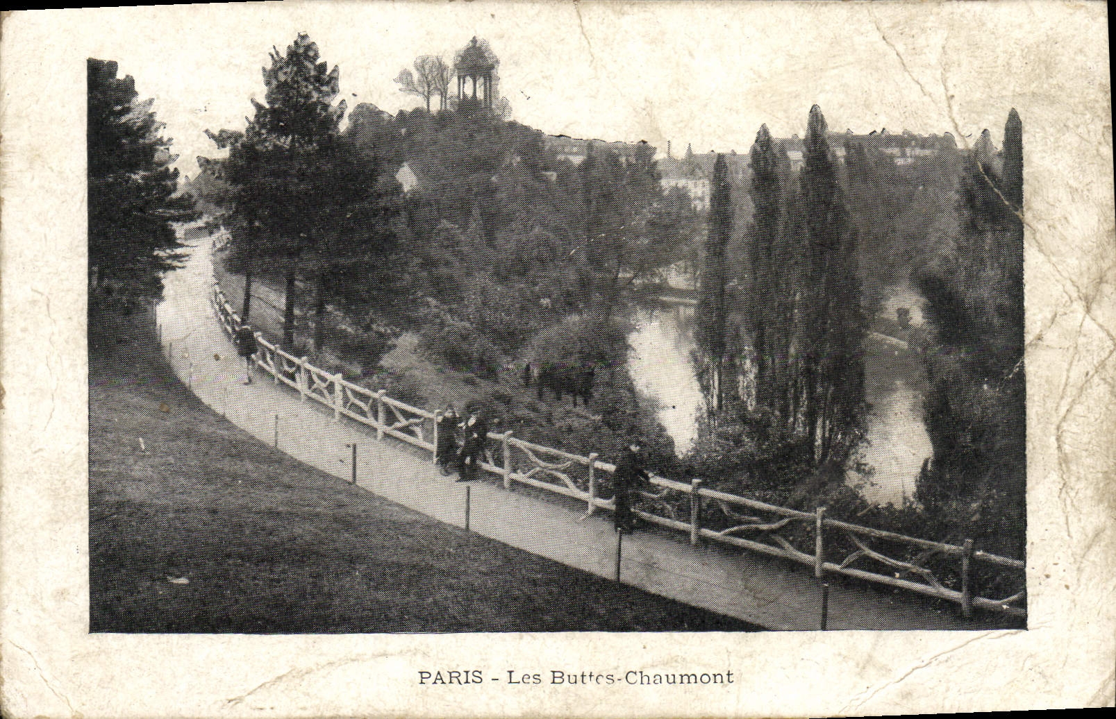 CPA Paris Les Buttes Chaumont