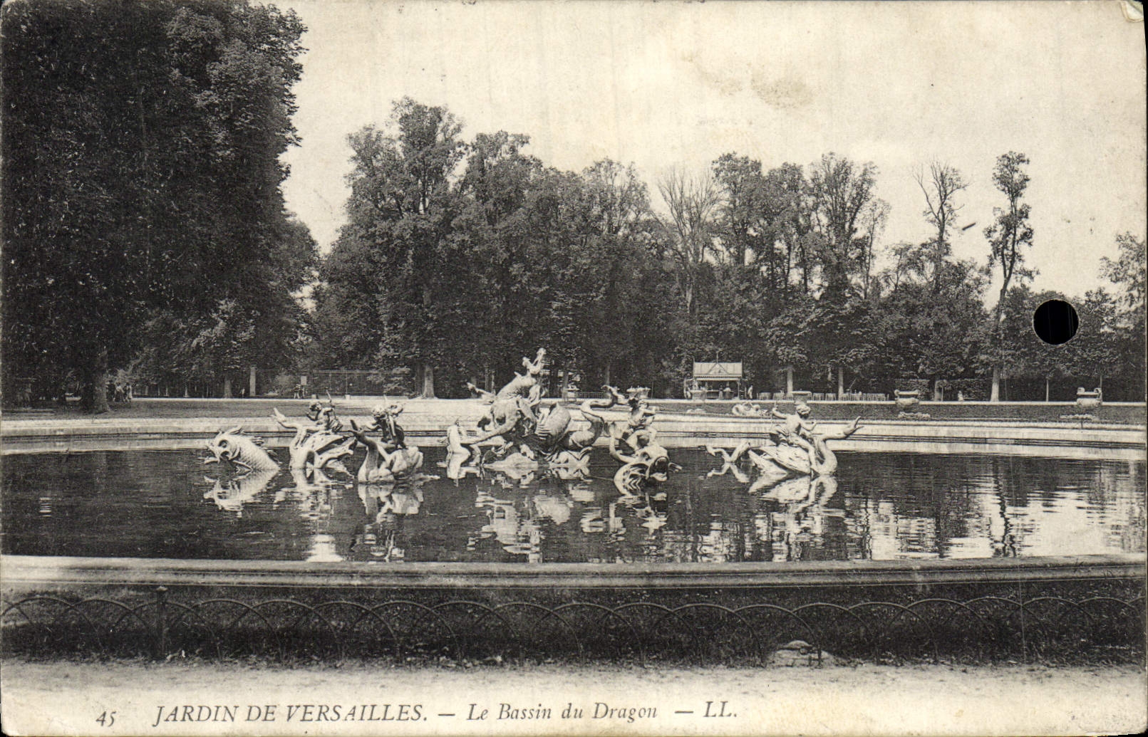 VINTAGE POSTCARD Garden Of Versailles the Basin Of the Dragon