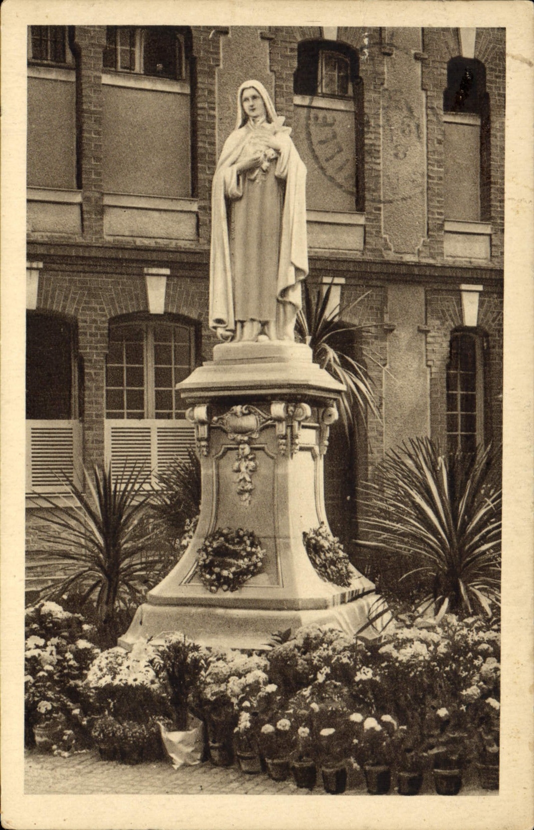 POSTAL LaStatue de la VENDIMIA del co. Teresa del cierre del niño de Jesús de la cámara acorazada de Carmel De Lisieux