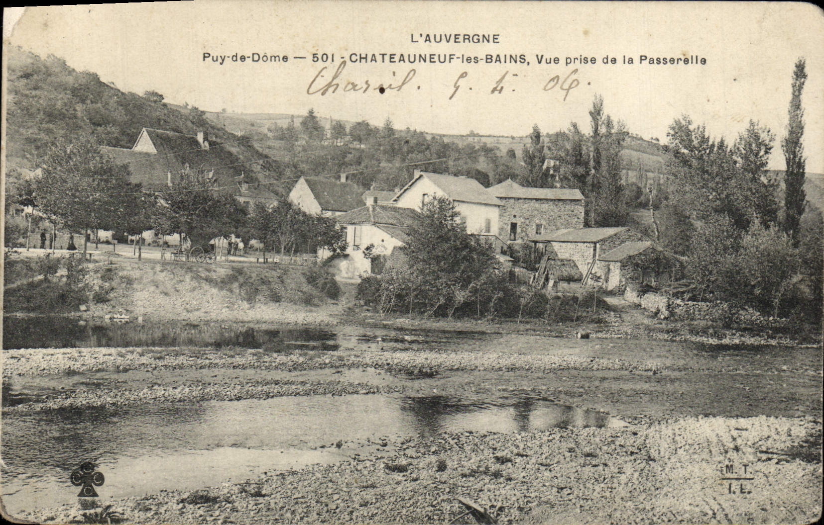 CPA l'Auvergne Chateauneuf Les Bains Vue Prise De La Passerelle