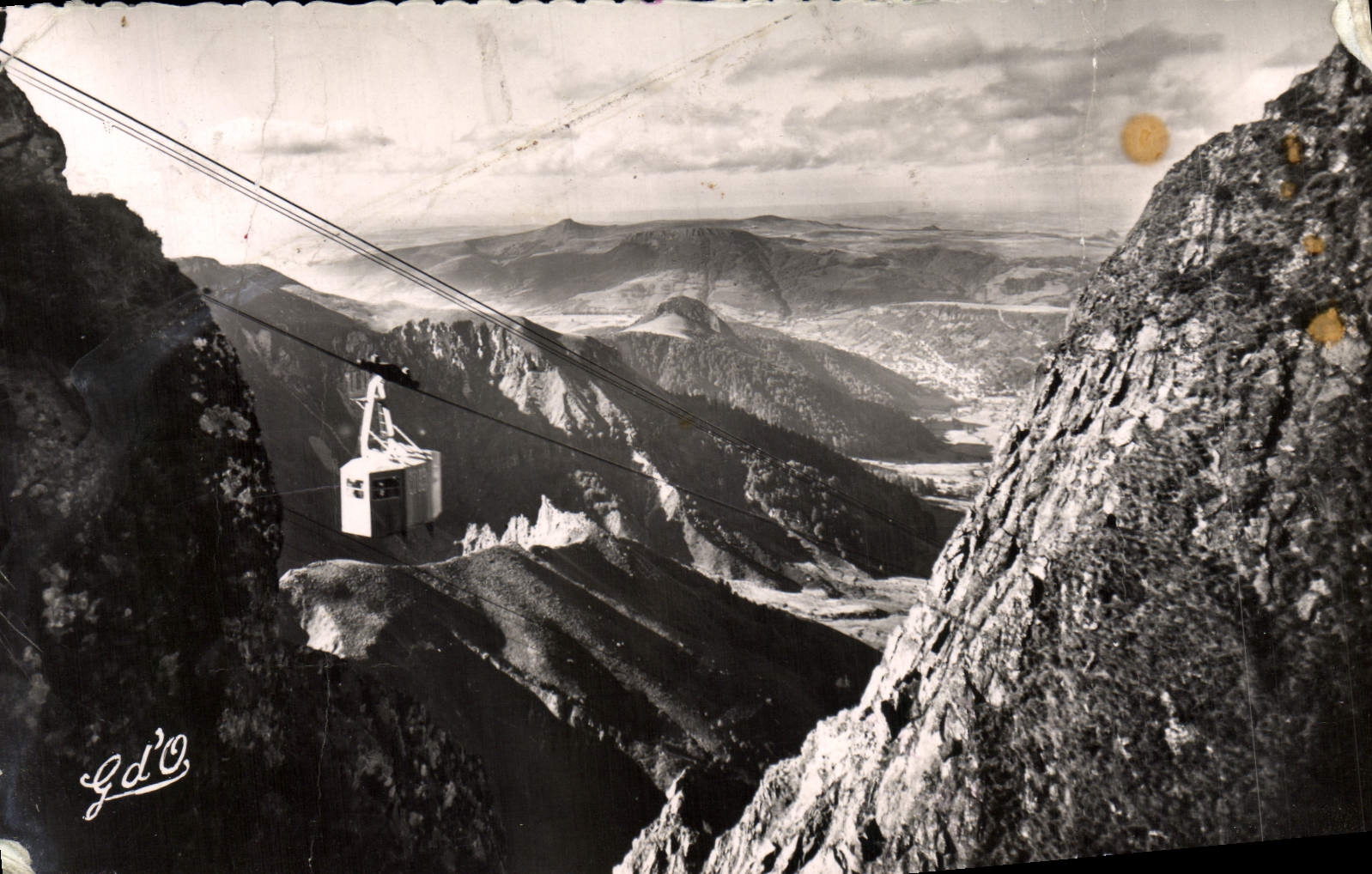 CPA L'Auvergne chaine Des Monts Dore Et Sancy Teleferique Qu Dessus Des Aiguilles